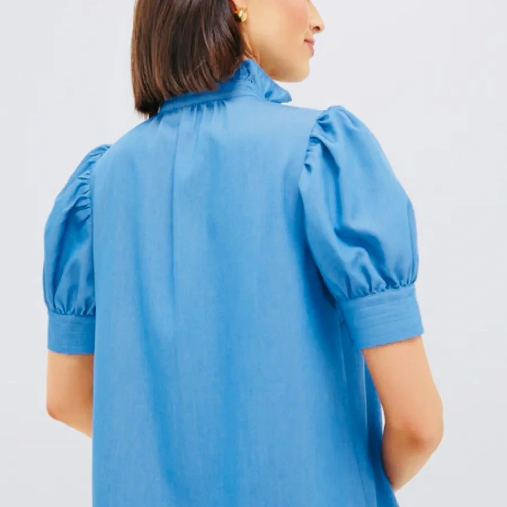 Tuckernuck HYACINTH HOUSE
Chambray & White Embroidery Louisa Blouse XL -like new - Picture 3 of 6